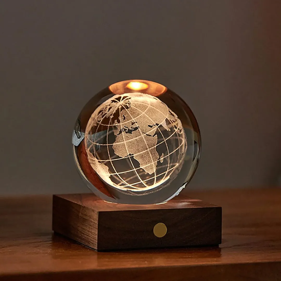 amber_crystal_light__worl_1.webp Gingko Amber Crystal Light - World Globe^ Lighting | Gifts Under $100