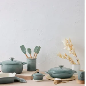 Le Creuset Signature Round Casserole Sea Salt 24cm^ Cookware